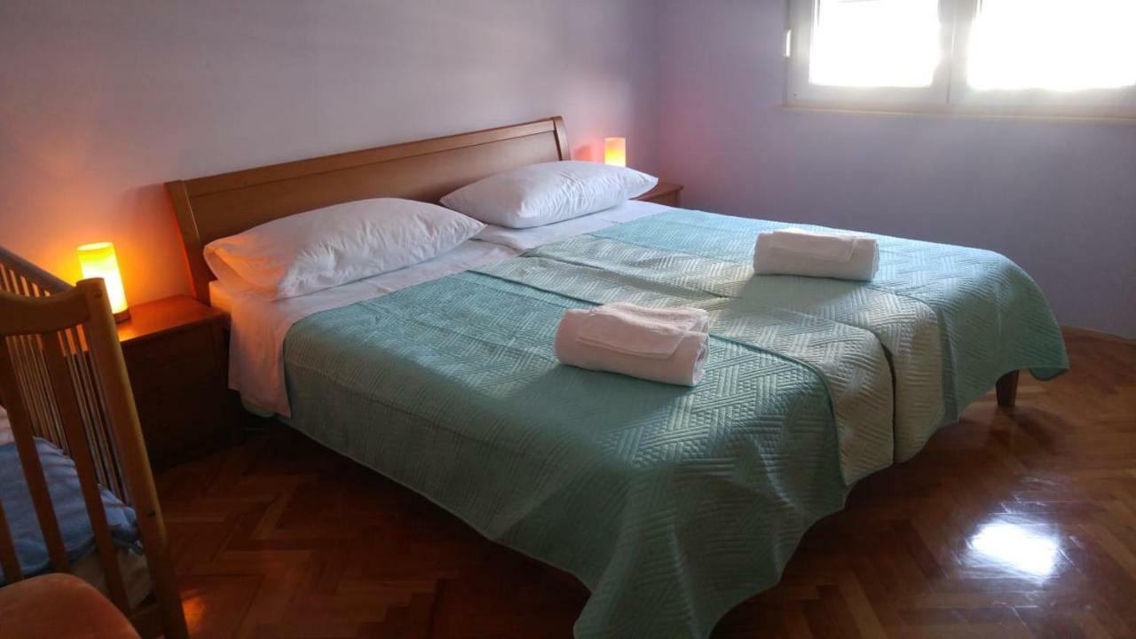 Two Bedroom Near And Center