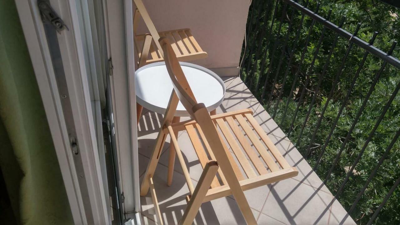 Two Bedroom Near And Center Split